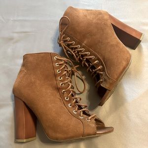 ❌SOLD❌ BAMBOO CHUNKY HEELS